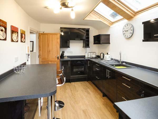 High Ridge Apartment Ембълсайд Екстериор снимка